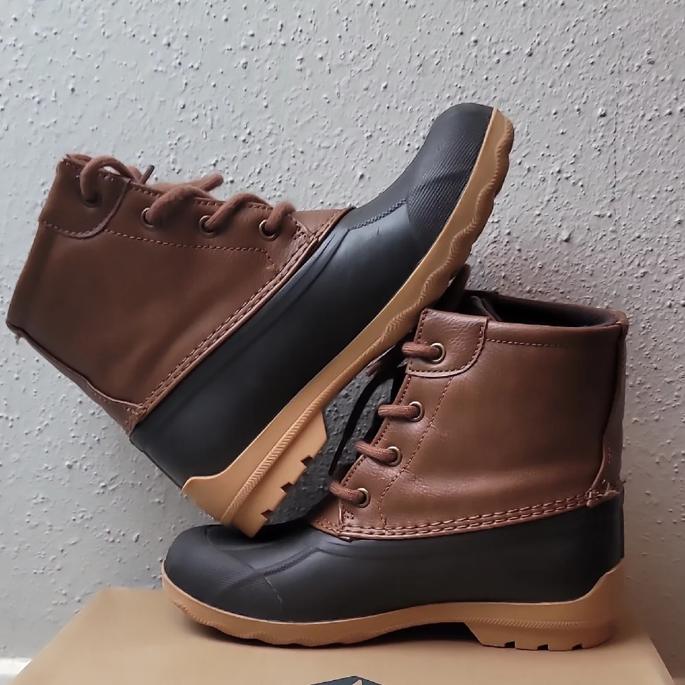 Sperry Kids Tan and Black Port Boots Size 1